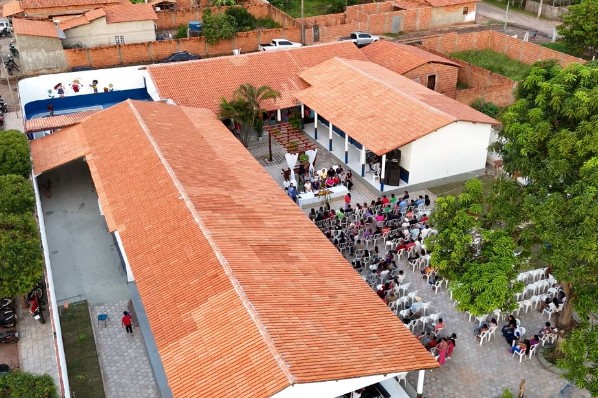 Prefeitura de Amarante do Maranhão entrega a reforma e ampliação de mais uma escola do municípi...